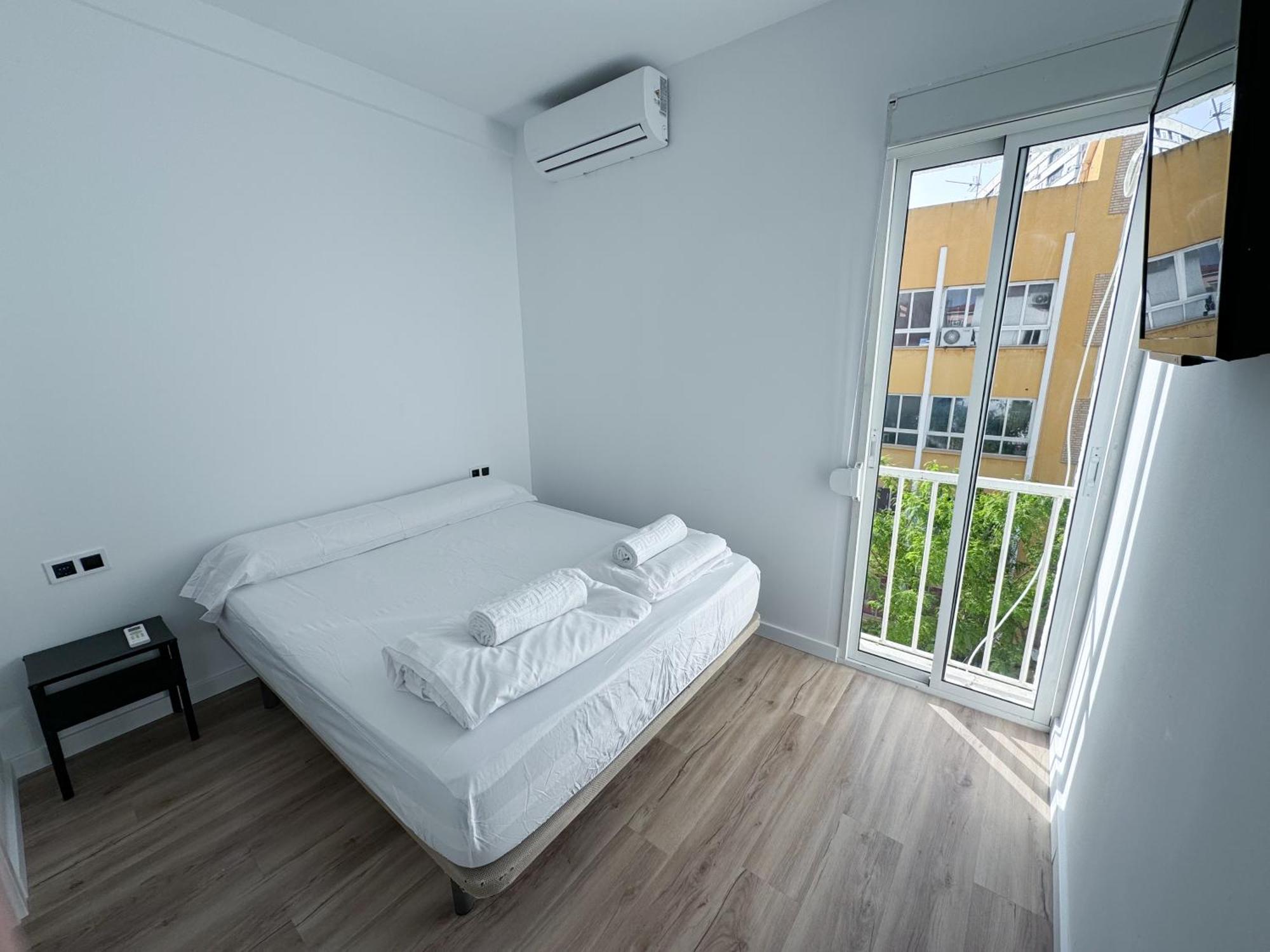 Muede Hostel Torremolinos Dış mekan fotoğraf